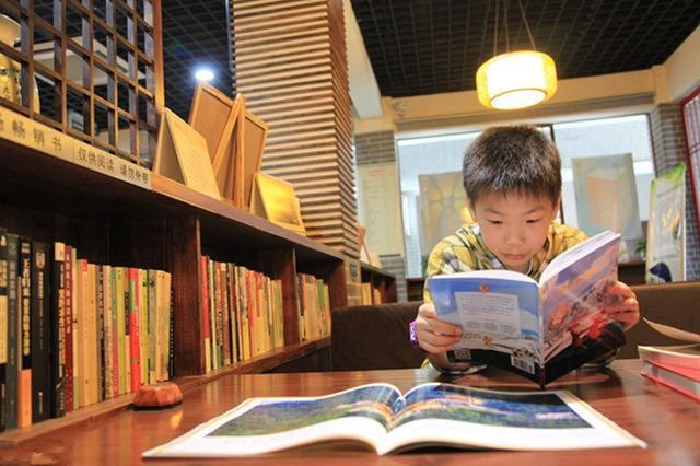 Tại sao nên phát triển thói quen đọc sách sớm cho trẻ? GFF GROUP
