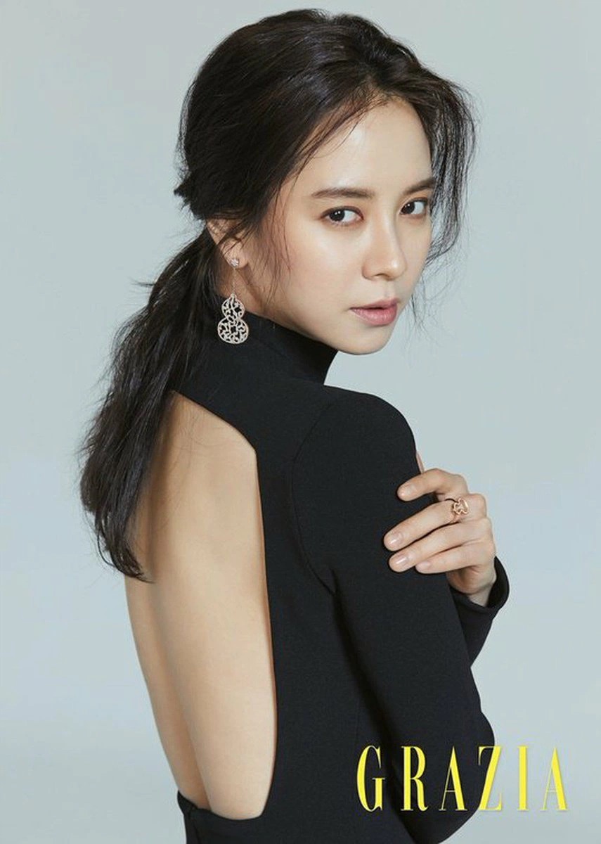 Nhan sắc dàn &quot;chị đẹp&quot; xứ Hàn mãi chưa thoát &quot;ế&quot;: Jang Nara trẻ như thiếu nữ đôi mươi, Kim Hye Soo giữ vững sức hút - Ảnh 16.