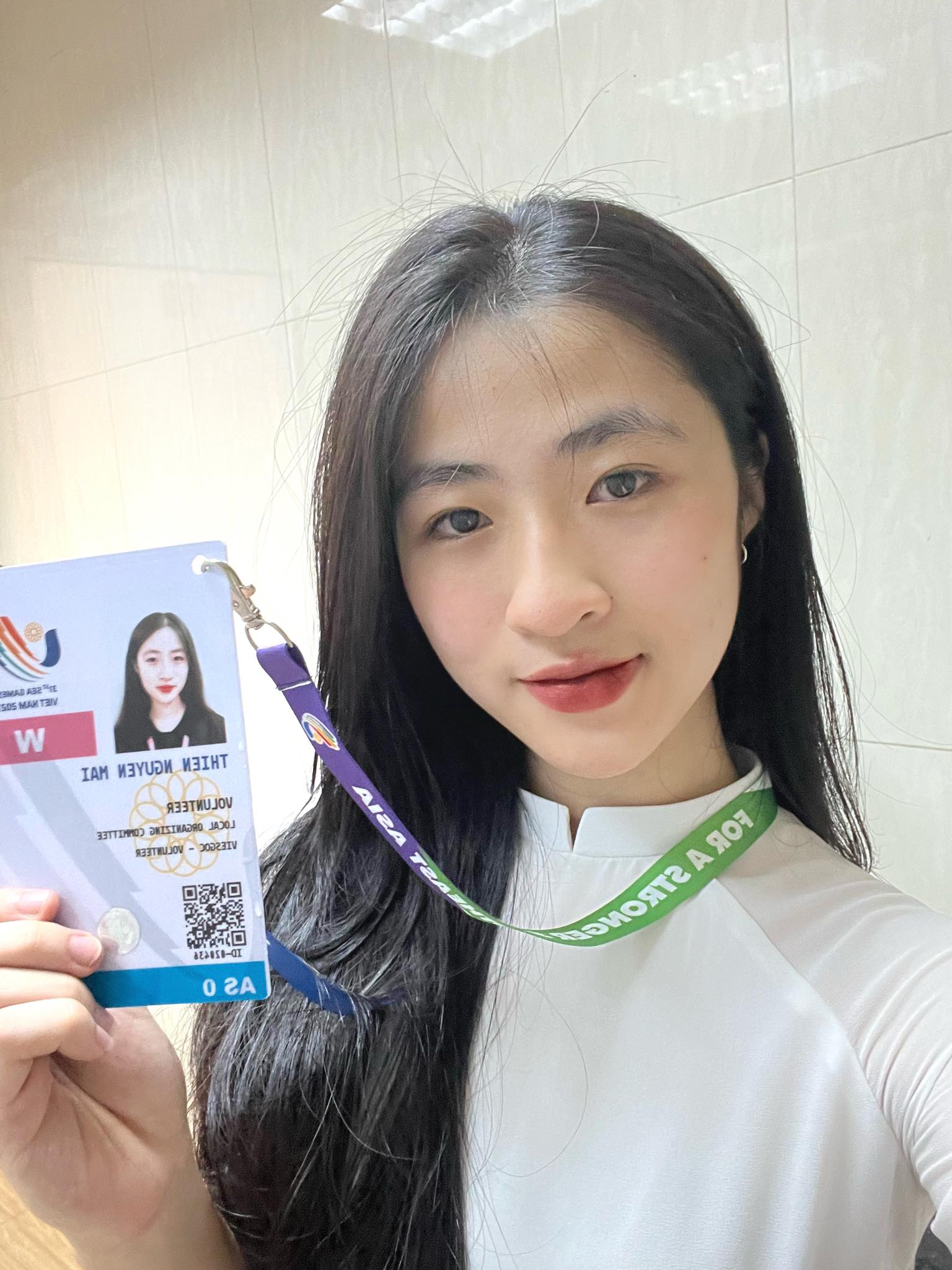 Meet the beautiful female SEA Games volunteer who caused a fever on social media: Born in 2003, passed 2 universities and is extremely multi-talented - Photo 4.