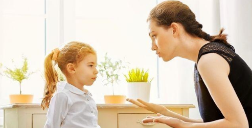 9 daily sentences parents often say to their mouths, but are highly damaging, leaving 