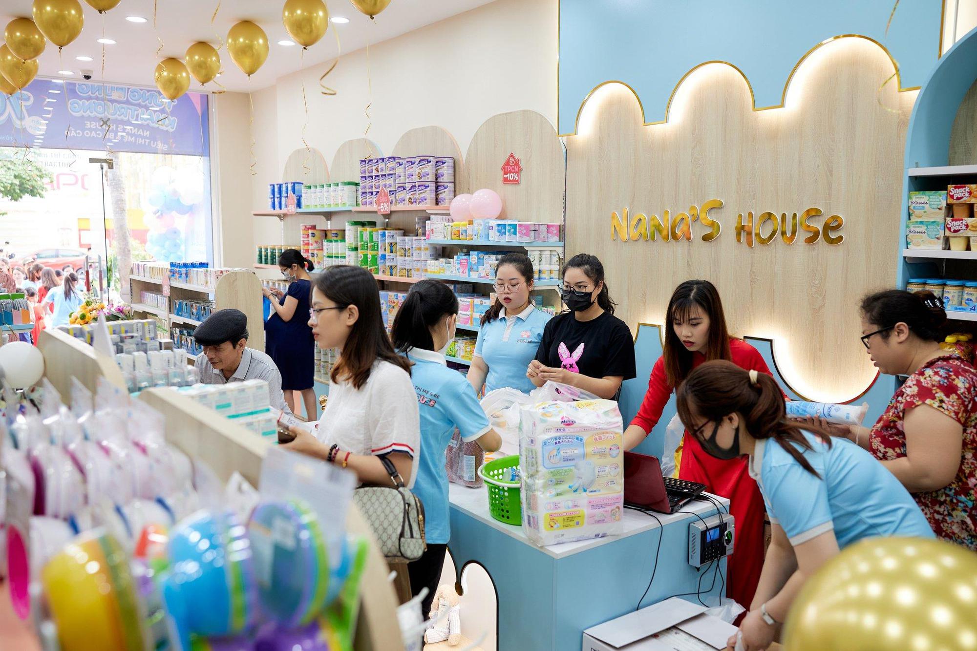 Nana's House luxury mother and baby supermarket opens a new store in Ha Dong - Photo 2.