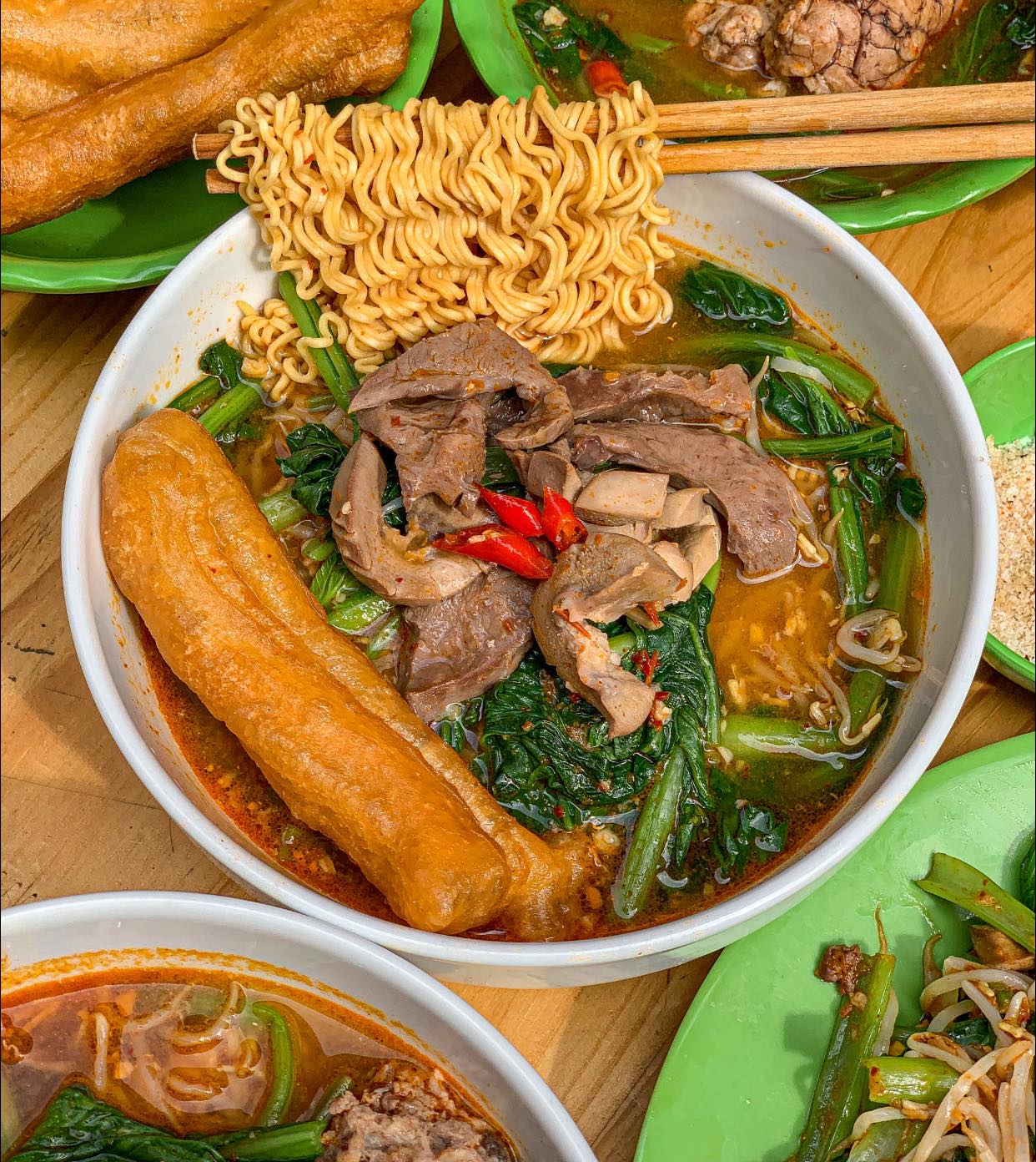 10 quán mì chua cay tim cật dọc khắp Hà Nội, ăn ngay cho bõ đợt lạnh giữa tháng 5 - Ảnh 2. 10 quán mì chua cay tim cật dọc khắp Hà Nội, ăn ngay cho bõ đợt lạnh giữa tháng 5 - Ảnh 2.