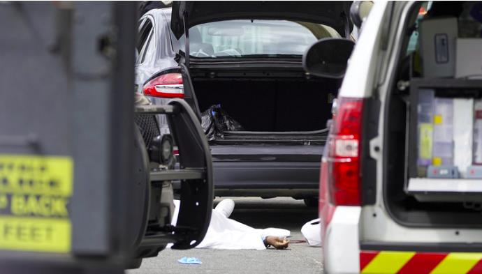 Vụ xả súng trong siêu thị ở New York, ít nhất 10 người thiệt mạng - Ảnh 3.