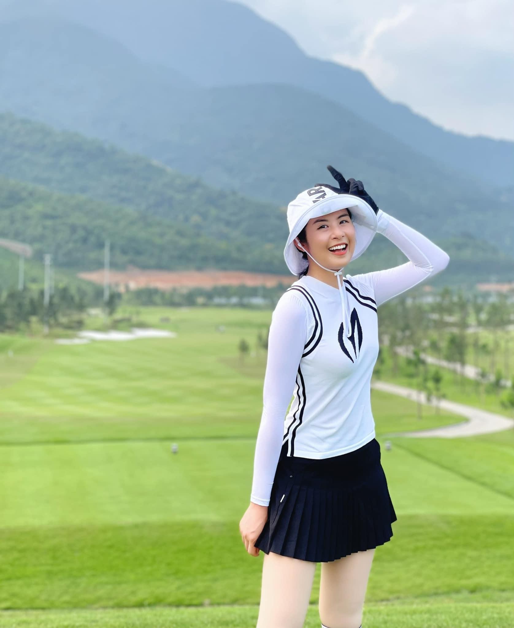 Dàn hậu đình đám khoe dáng trên sân golf - Ảnh 4.