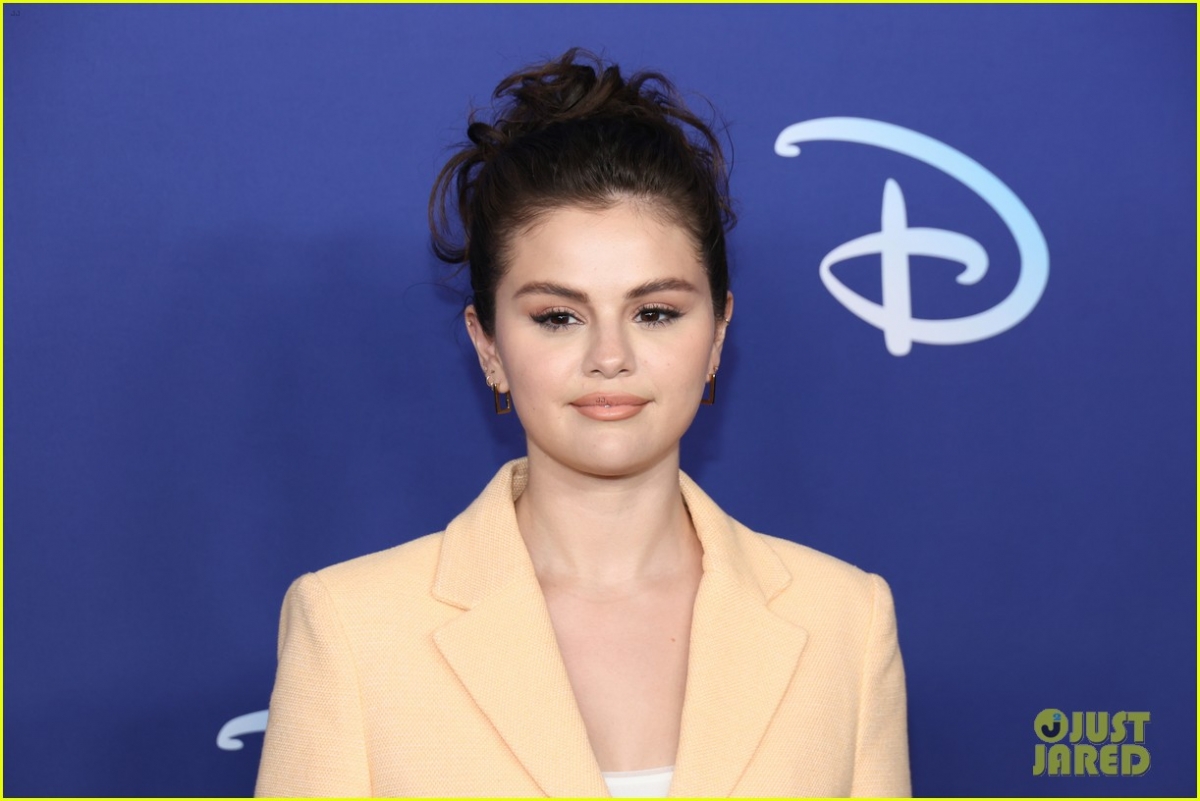 Selena Gomez giảm c&acirc;n r&otilde; rệt, t&aacute;i xuất xinh đẹp tại sự kiện - Ảnh 6.