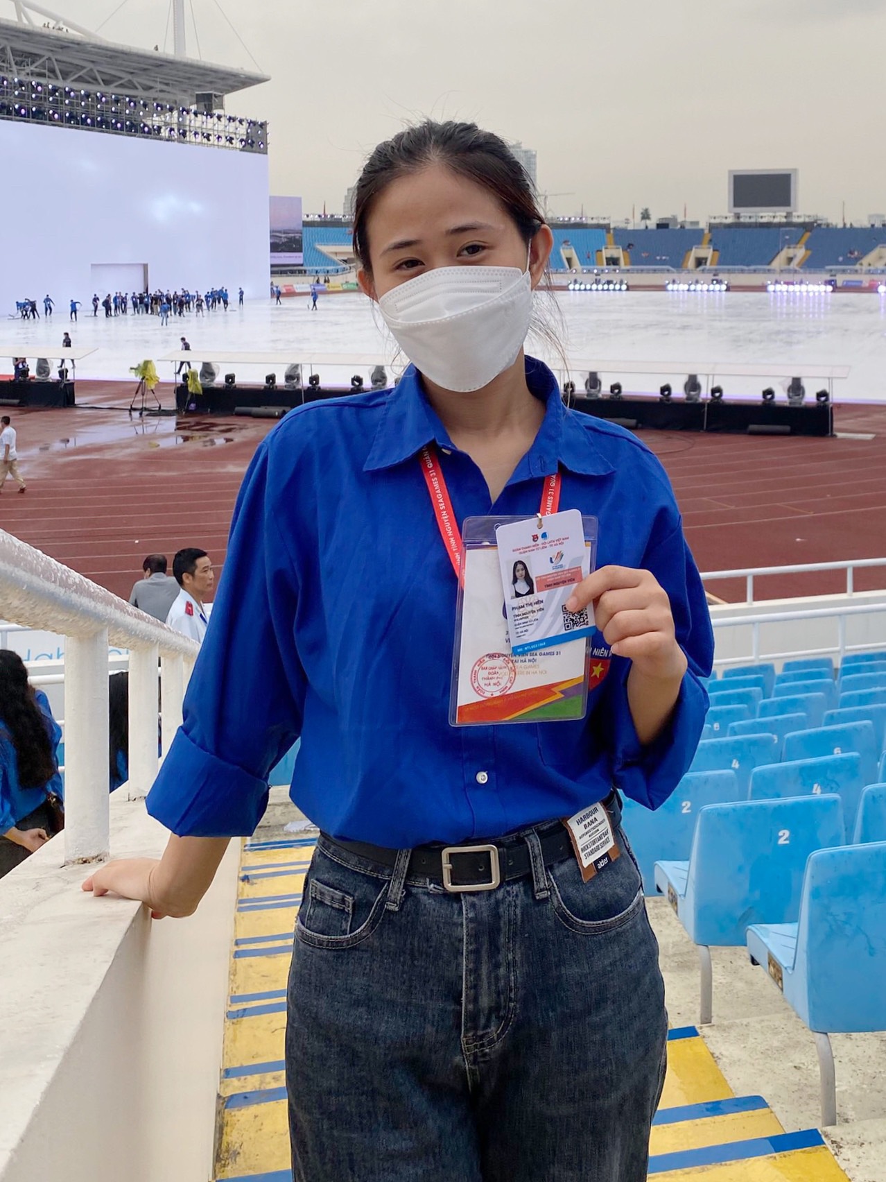 Những tình nguyện viên góp sức cho SEA Games 31: &quot;Có phải đi bao xa, chúng tôi thấy tự hào chứ không hề mệt mỏi&quot; - Ảnh 6.