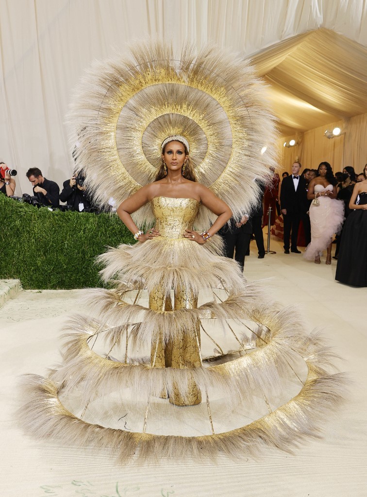 Các stylist dự đoán thảm đỏ Met Gala 2022: Sẽ bùng nổ vì chủ đề đã mang đậm chất lồng lộn, chặt chém - Ảnh 6.