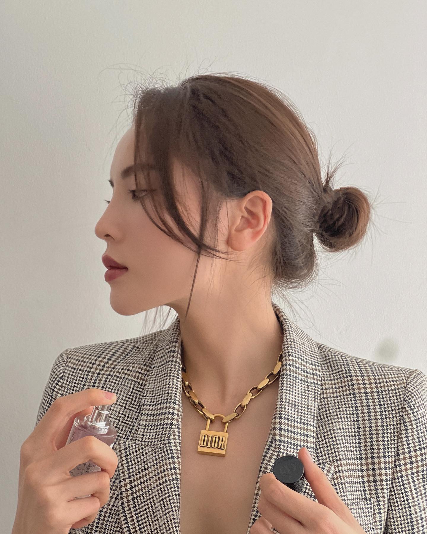 tóc búi - Ảnh 3. tóc búi - Ảnh 3.