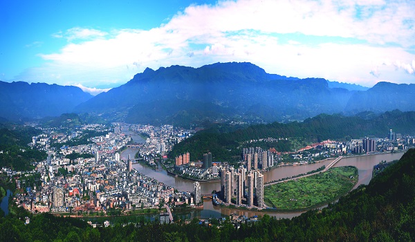 "Thành phố khóc" của Trung Quốc: Một năm mưa 210 ngày, nhưng là nơi đáng sống mệnh danh "thánh địa mỹ nữ"  - Ảnh 1.