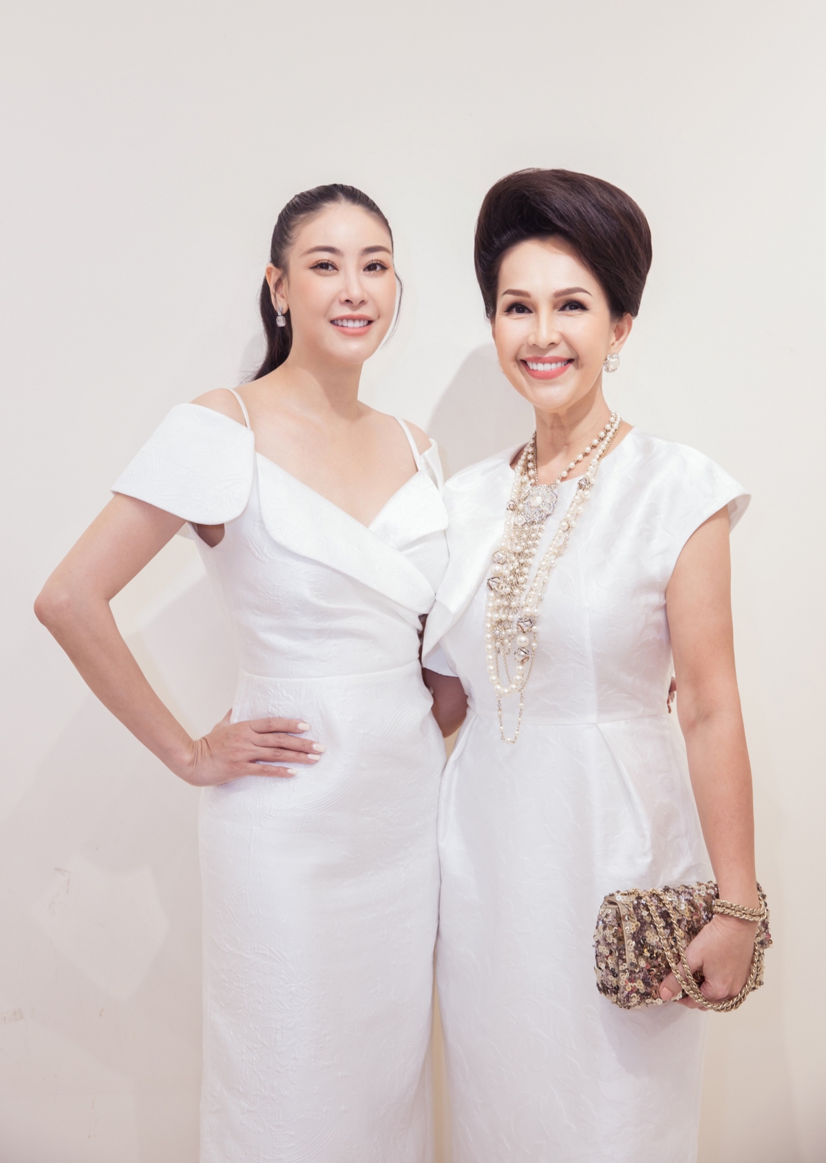 Diem My, MC Thanh Thanh Huyen wore white to attend the birthday party of Miss Ha Kieu Anh - Photo 2.