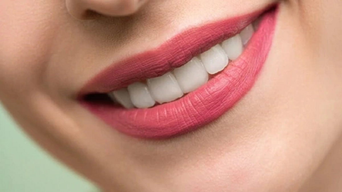 Common summer mistakes that can damage your teeth - Photo 1.