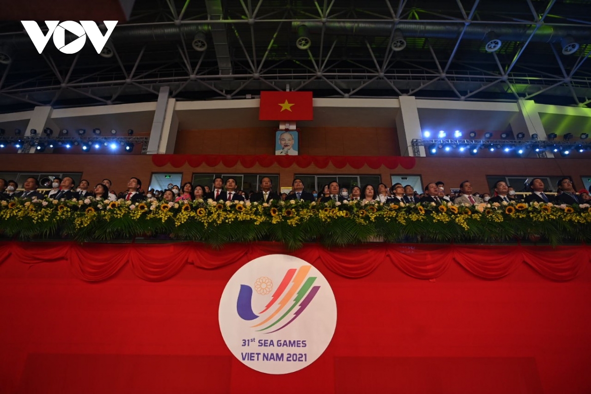 Bế mạc SEA Games 31: Việt Nam gửi lời chào bạn bè, hẹn gặp lại ở Campuchia - Ảnh 4.