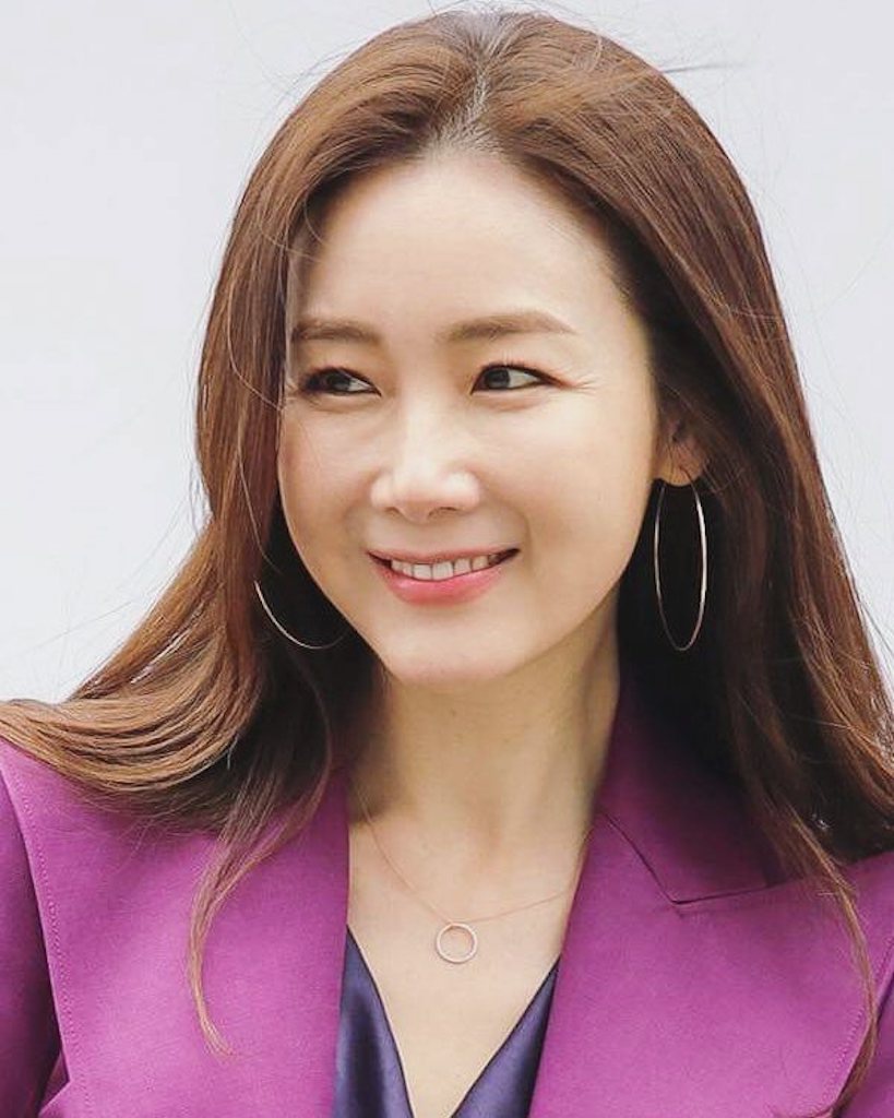 Nữ hoàng nước mắt Choi Ji Woo: Cuộc tình bí mật với tài tử Song Seung Hun, U50 vẫn được gọi là tượng đài nhan sắc xứ Hàn - Ảnh 11.