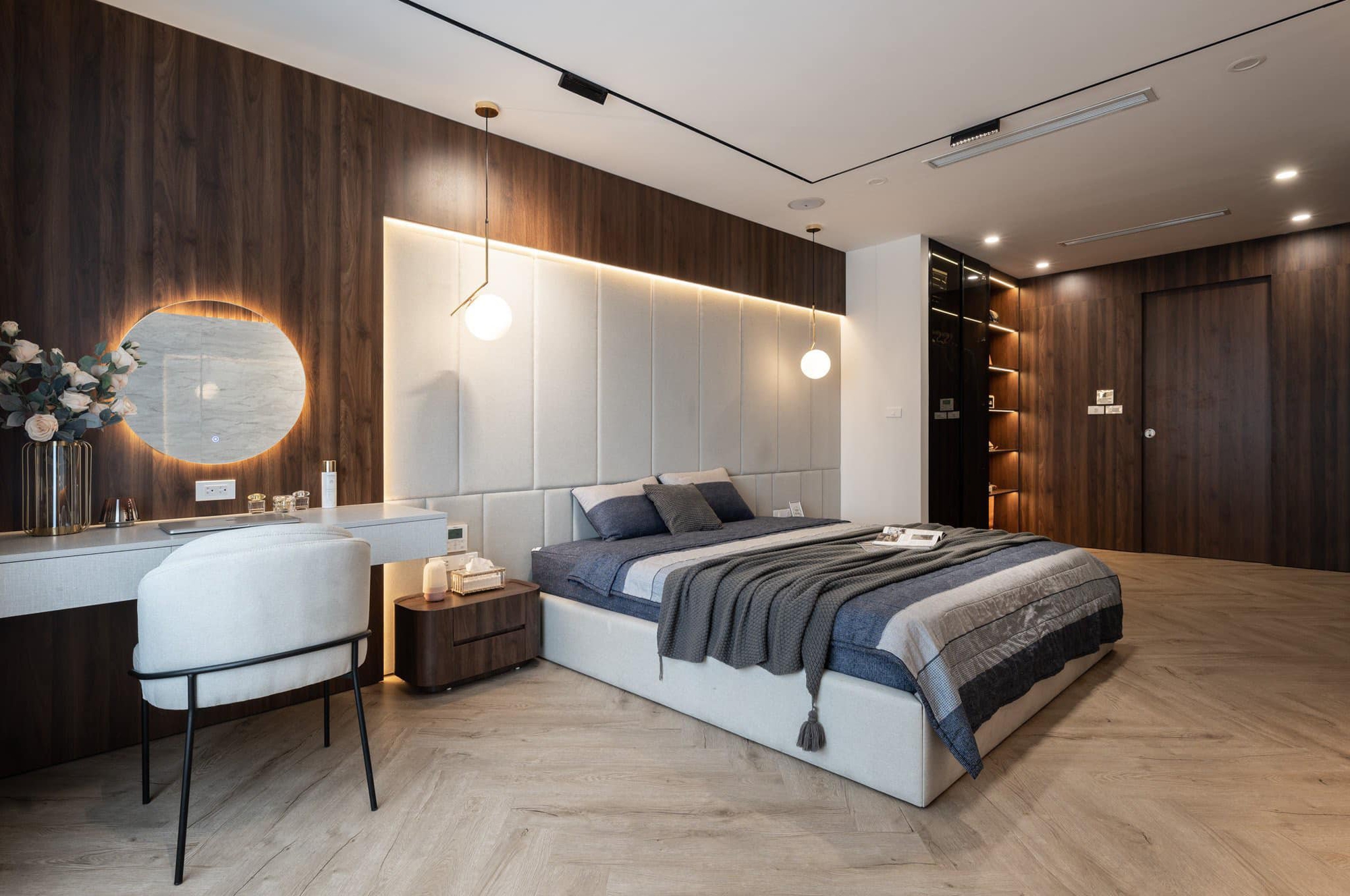 Căn hộ 160m² với 3 phòng ngủ theo phong cách luxury hết chi phí 3 tỷ của cặp vợ chồng ở Hà Nội - Ảnh 8.