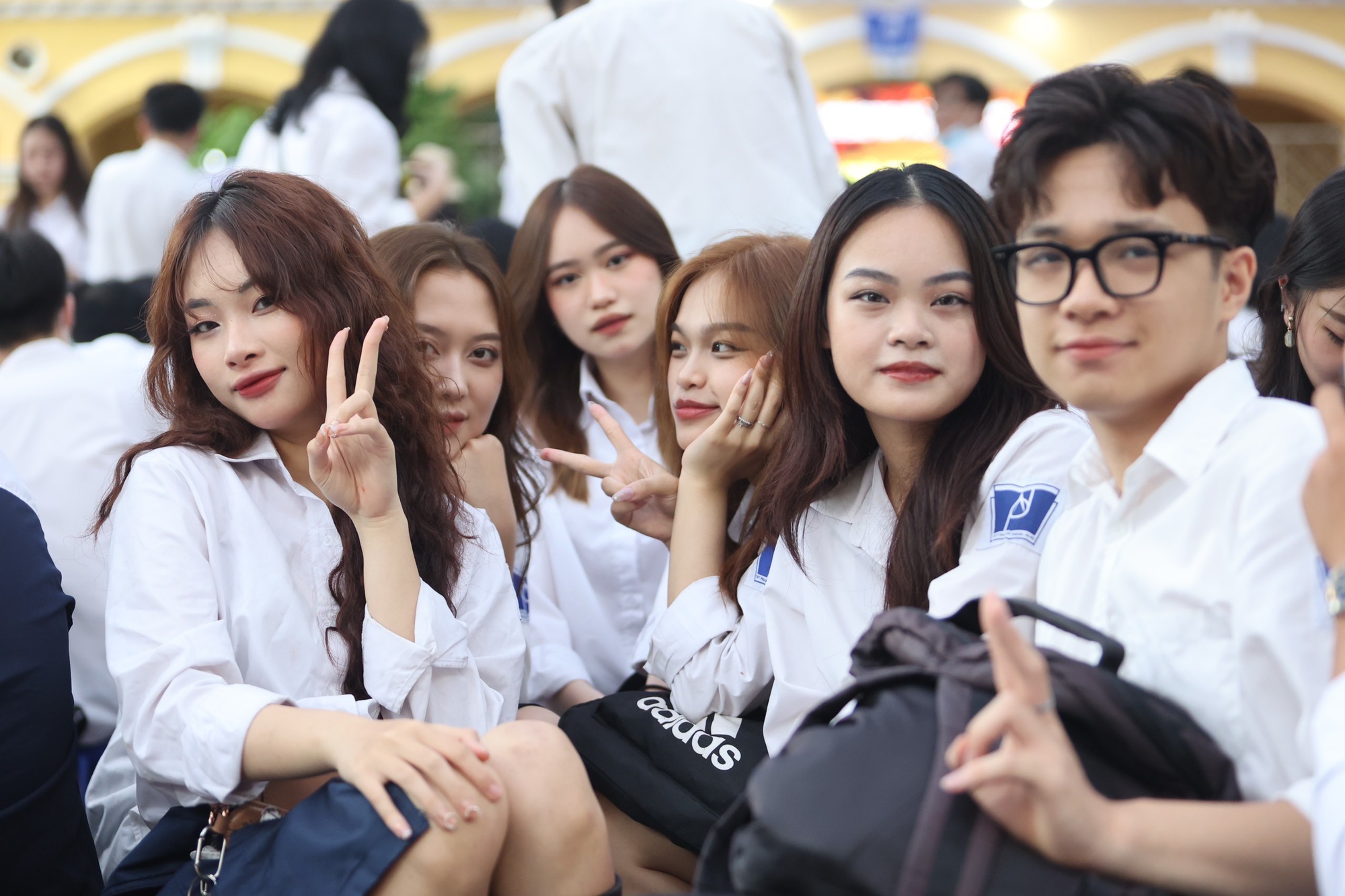 Student Phan Dinh Phung is beautiful and faint at the closing ceremony of the school year, not a school of Miss and hot girl - Photo 10.
