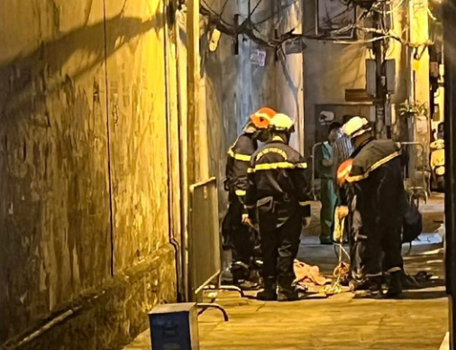 Hanoi: Elevator free fall, 2 people died - Photo 1.