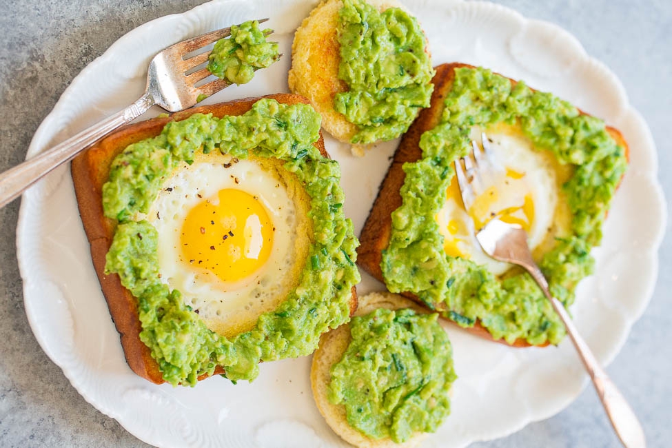 Cách làm sandwich bơ trứng nhanh gọn mà thơm ngon, healthy