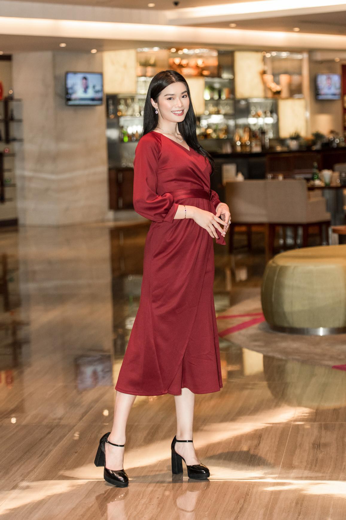 Đối thủ của Đỗ Thị Hà ở Miss World 2021 bất ngờ xuất hiện xinh đẹp rạng rỡ tại Việt Nam - Ảnh 3.