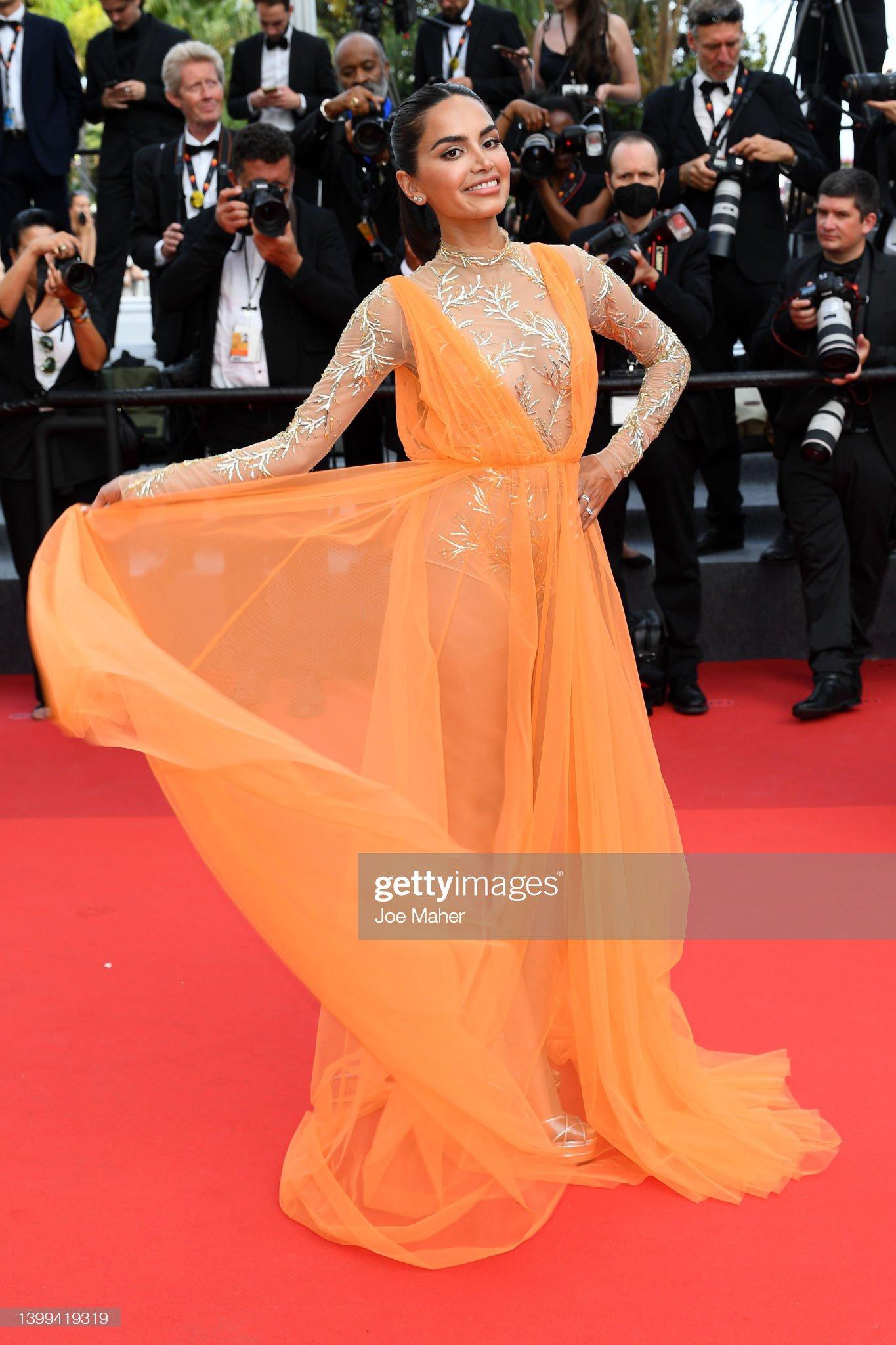 Cannes ngày 10: Bella Hadid thành tâm điểm với mốt không nội y, thả dáng đẹp như tượng tạc - Ảnh 12.