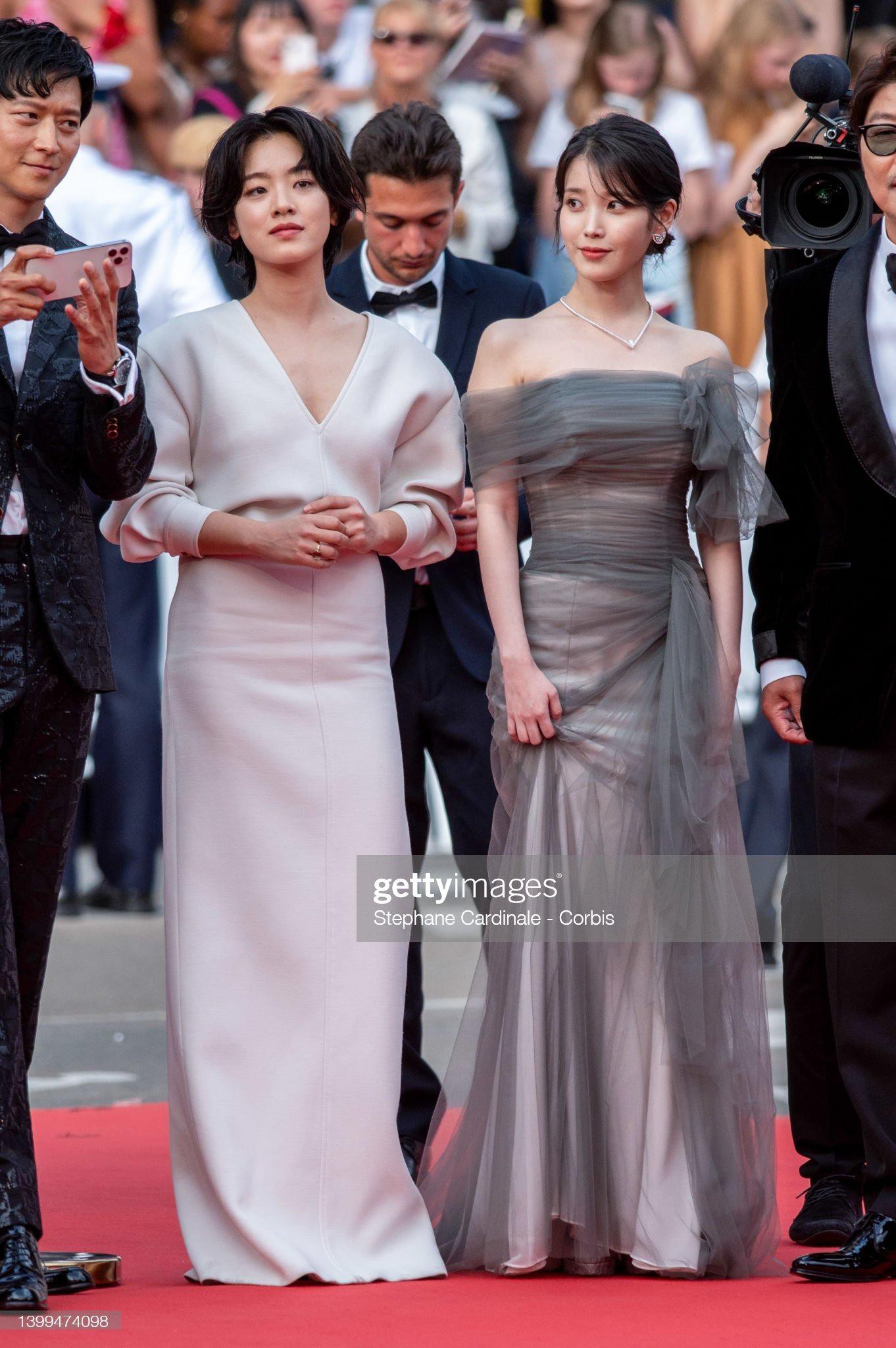 Cannes ngày 10: Bella Hadid thành tâm điểm với mốt không nội y, thả dáng đẹp như tượng tạc - Ảnh 3.