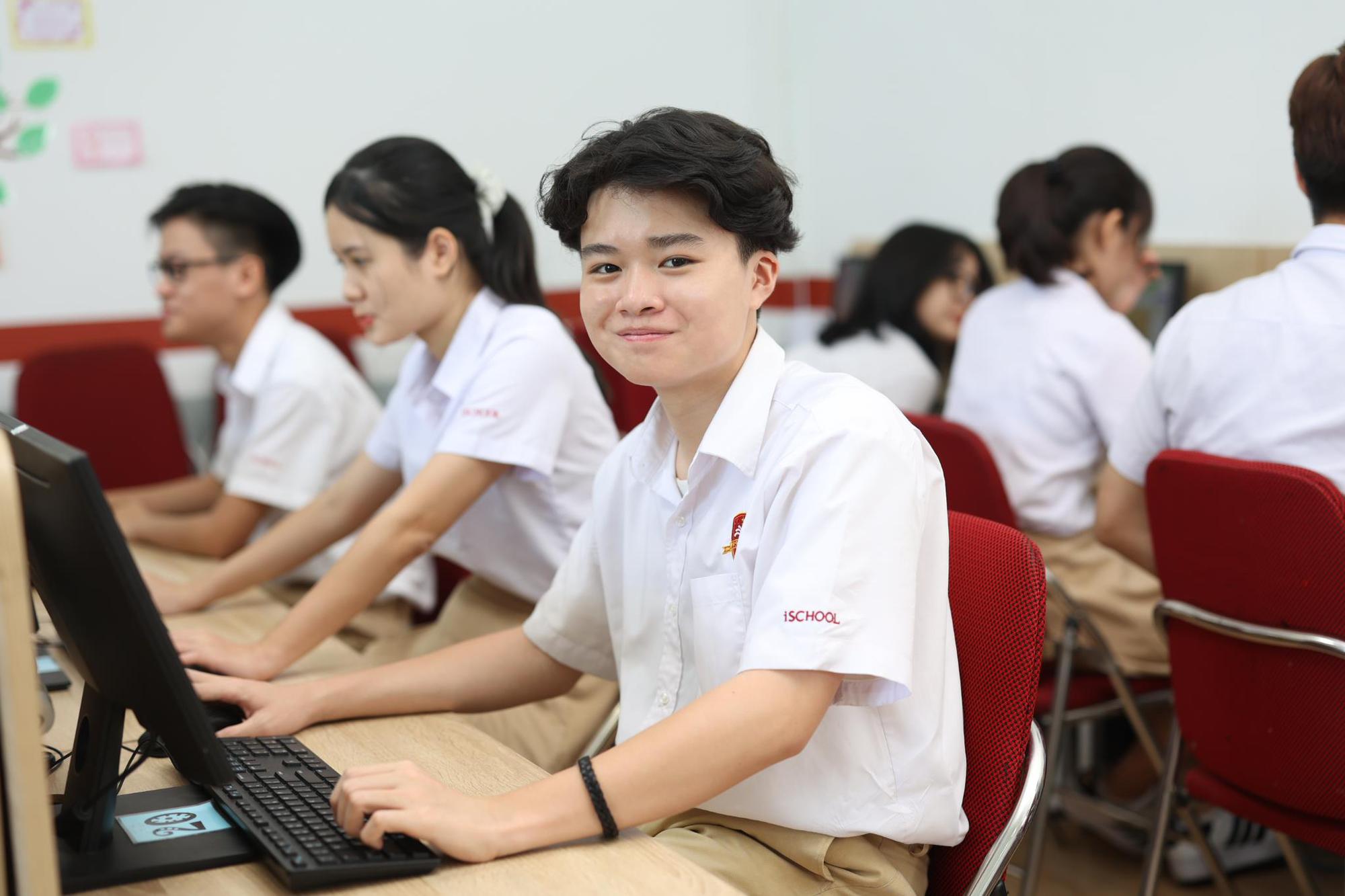 Tú Tài Mỹ - Hiện thực hóa giấc mơ chạm tay giáo dục quốc tế tại iSchool - Ảnh 2.