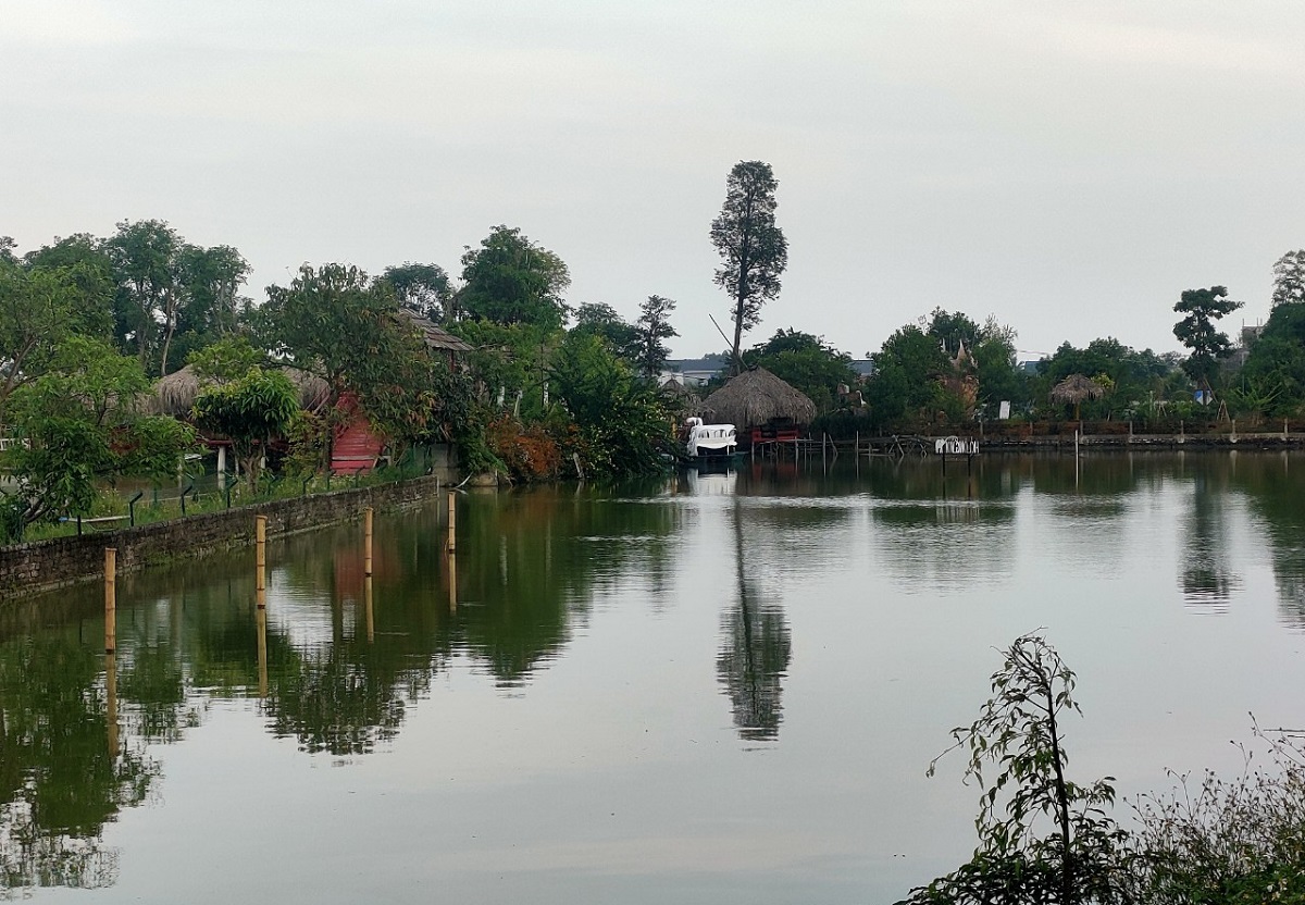 A 4-year-old boy drowned in a pond on a farm while on tour - Photo 2.