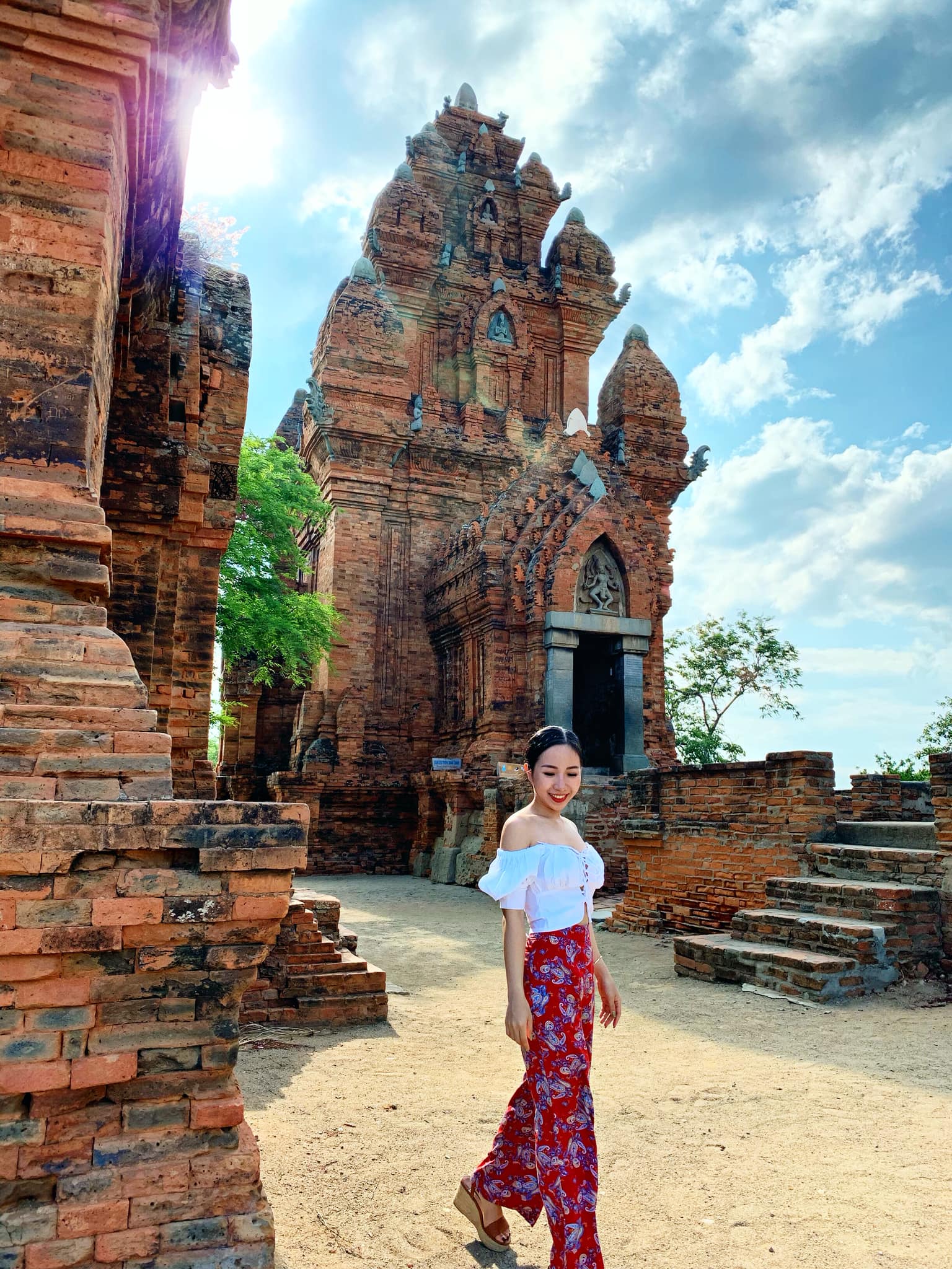 Du lịch Ninh Thuận: Mùa hè này, đến thăm thú một vùng quê nhỏ còn hoang sơ nhưng ngàn cảnh đẹp từ biển xanh, núi rừng, đồi cát trắng đến đồng cỏ đầy bình yên - Ảnh 6.