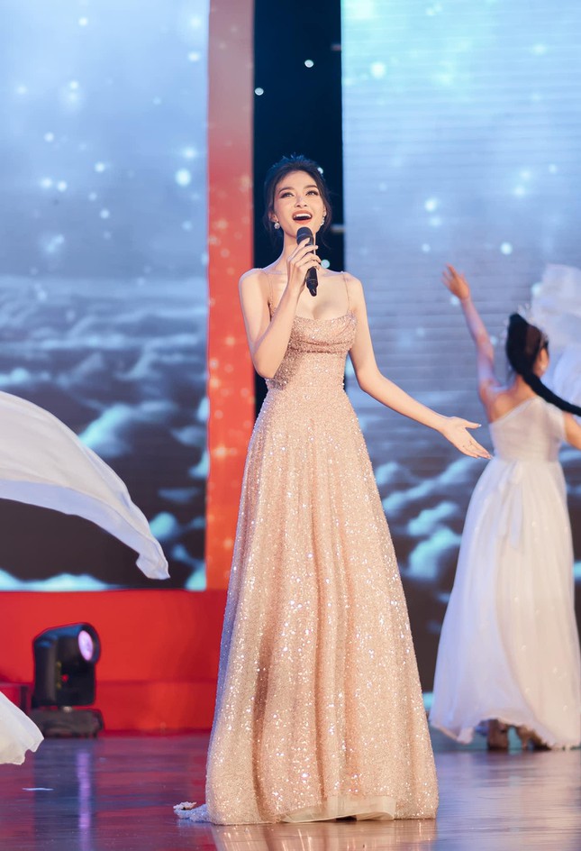 Top 3 Miss World VN 2019: Luong Thuy Linh - Kieu Loan is sought after, Tuong San one child is still ravishing - Photo 9.