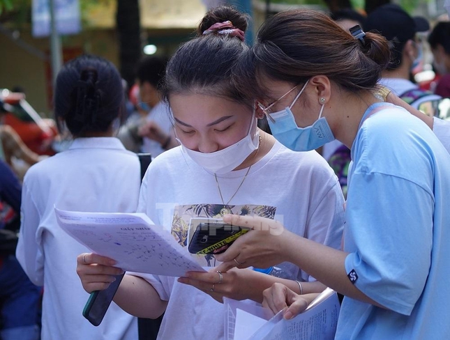 Tuyển sinh 2022: Học phí các trường sẽ tăng - Ảnh 1.