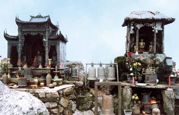 Bí ẩn đài sen chùa Đồng - "Phúc địa thứ 4 của Giao Châu" nơi non thiêng Yên Tử - Ảnh 3. Bí ẩn đài sen chùa Đồng - "Phúc địa thứ 4 của Giao Châu" nơi non thiêng Yên Tử - Ảnh 3.