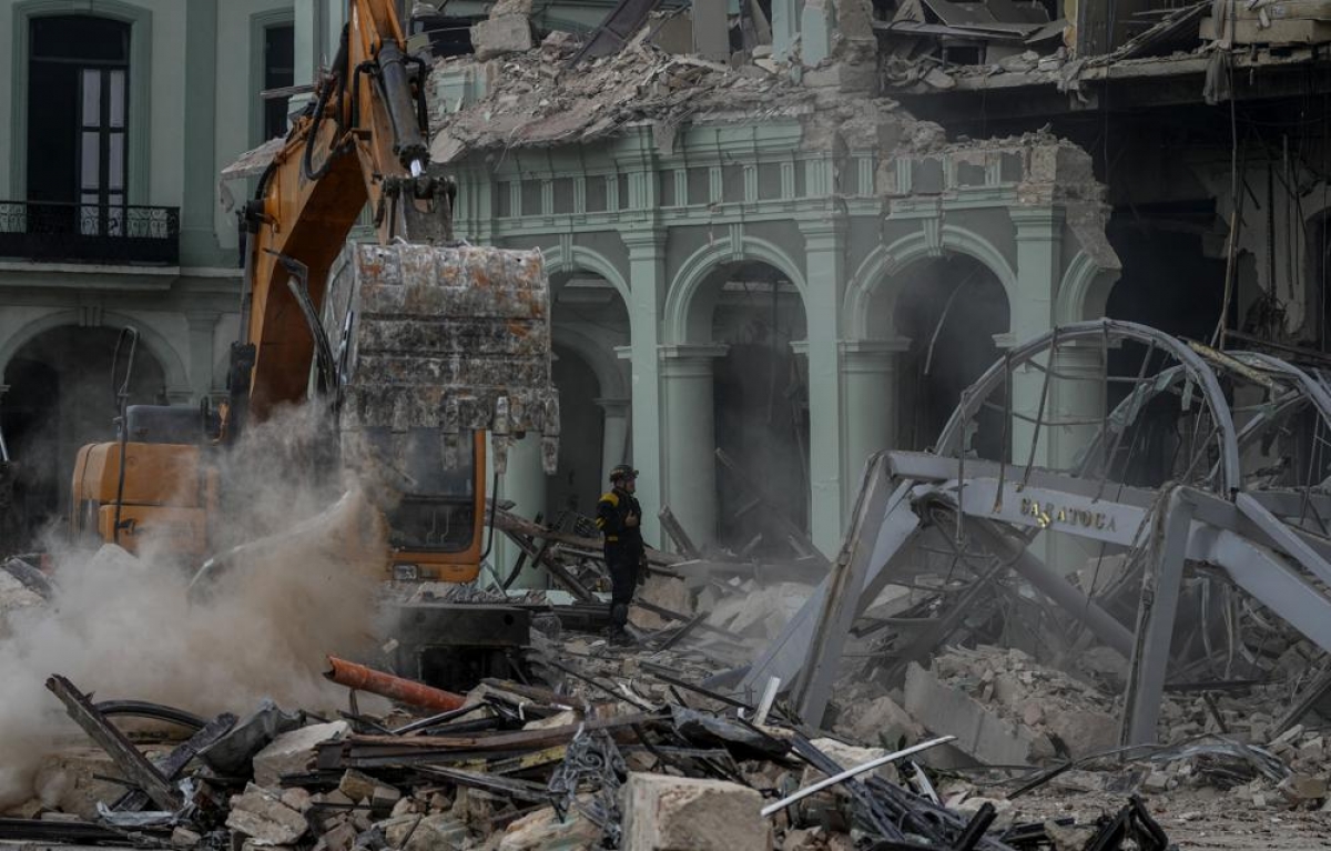 Cảnh tượng tan hoang sau vụ nổ kinh hoàng tại khách sạn 5 sao ở Cuba - Ảnh 12.