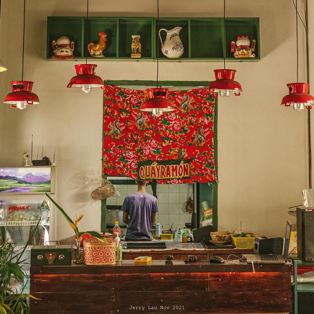 Sài Gòn đang rộ lên loạt quán bán đồ ăn bình dân nhưng theo kiểu chanh sả, cũng xôi, nước mía, chân gà mà sao nó lạ lắm nha - Ảnh 4.