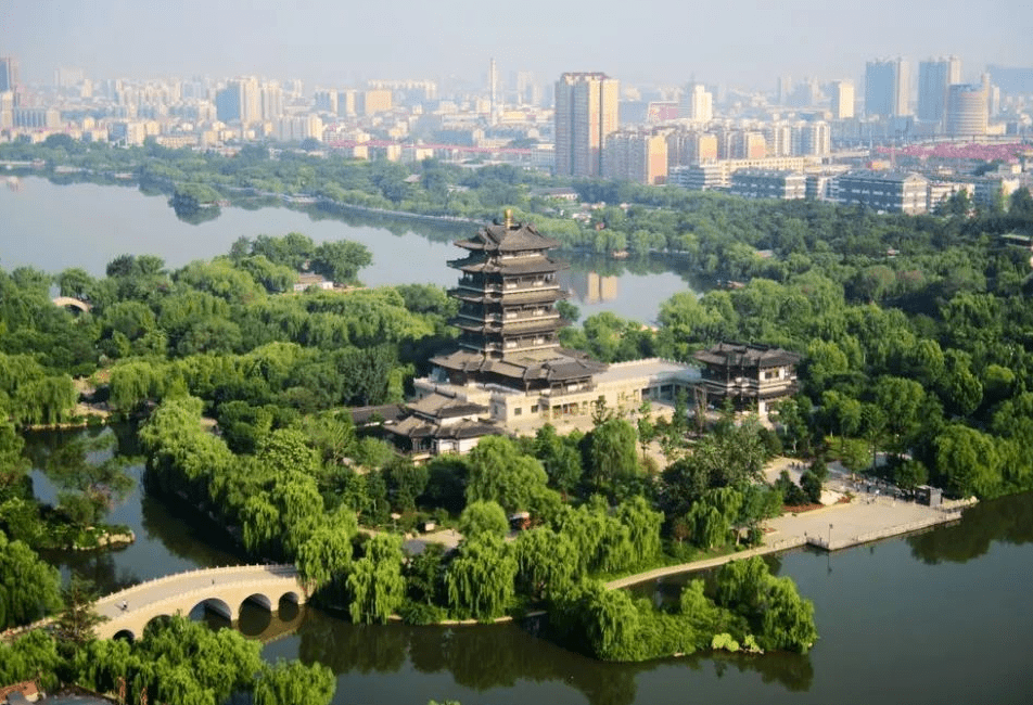 Hiện tượng lạ ở hồ nước đẹp như phim cổ trang ở Trung Quốc: Ếch nơi đ&acirc;y kh&ocirc;ng bao giờ k&ecirc;u v&igrave; 3 nguy&ecirc;n nh&acirc;n - Ảnh 1.