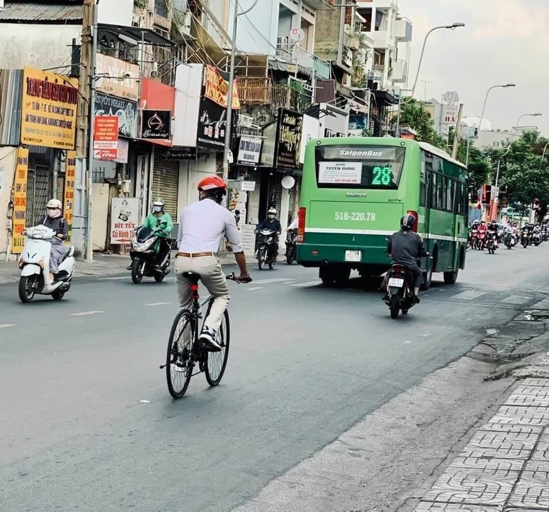 &quot;Đạp xe vì xăng tăng!?&quot; - liệu có phải lí do nhiều người chuyển sang đi xe đạp, người đạp xe đi làm 4 năm liền nói gì!? - Ảnh 3.