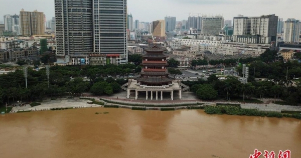 Lũ trên hơn 50 con sông ở Nam và Đông Trung Quốc vượt mức báo động vì mưa lớn - Ảnh 1. Lũ trên hơn 50 con sông ở Nam và Đông Trung Quốc vượt mức báo động vì mưa lớn - Ảnh 1.