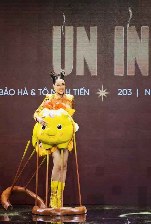 Trang phục dân tộc khó hiểu tại Hoa hậu Hoàn vũ Việt Nam 2022 - Ảnh 2.