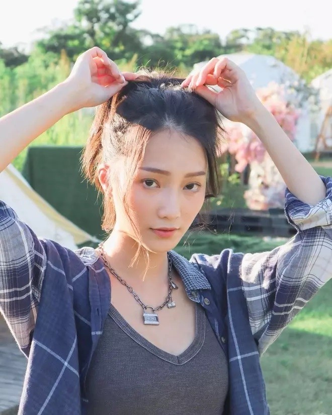 Diễn viên Trương Khải Kỳ suy sụp vì bị phát tán video giường chiếu - Ảnh 3. Diễn viên Trương Khải Kỳ suy sụp vì bị phát tán video giường chiếu - Ảnh 3.