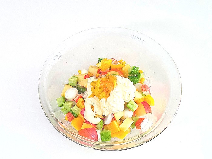 Trưa nào cũng ăn salad trái cây, đảm bảo sau vài tuần mỡ bụng giảm hẳn mà da dẻ lại đẹp lên trông thấy - Ảnh 4.