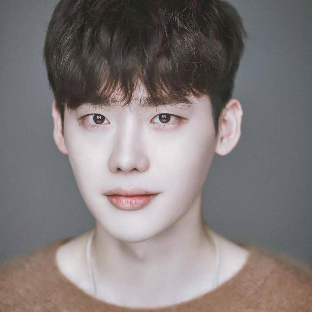 Tài tử Hàn đẹp nhất mọi thời đại Lee Jong Suk: Sở hữu ngoại hình cực phẩm cùng dàn bạn gái tin đồn chất lượng - Ảnh 8.