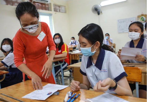 Kỳ thi tuyển sinh vào lớp 10 ở TP.HCM: Đã có bài thi đạt điểm tuyệt đối - Ảnh 1.