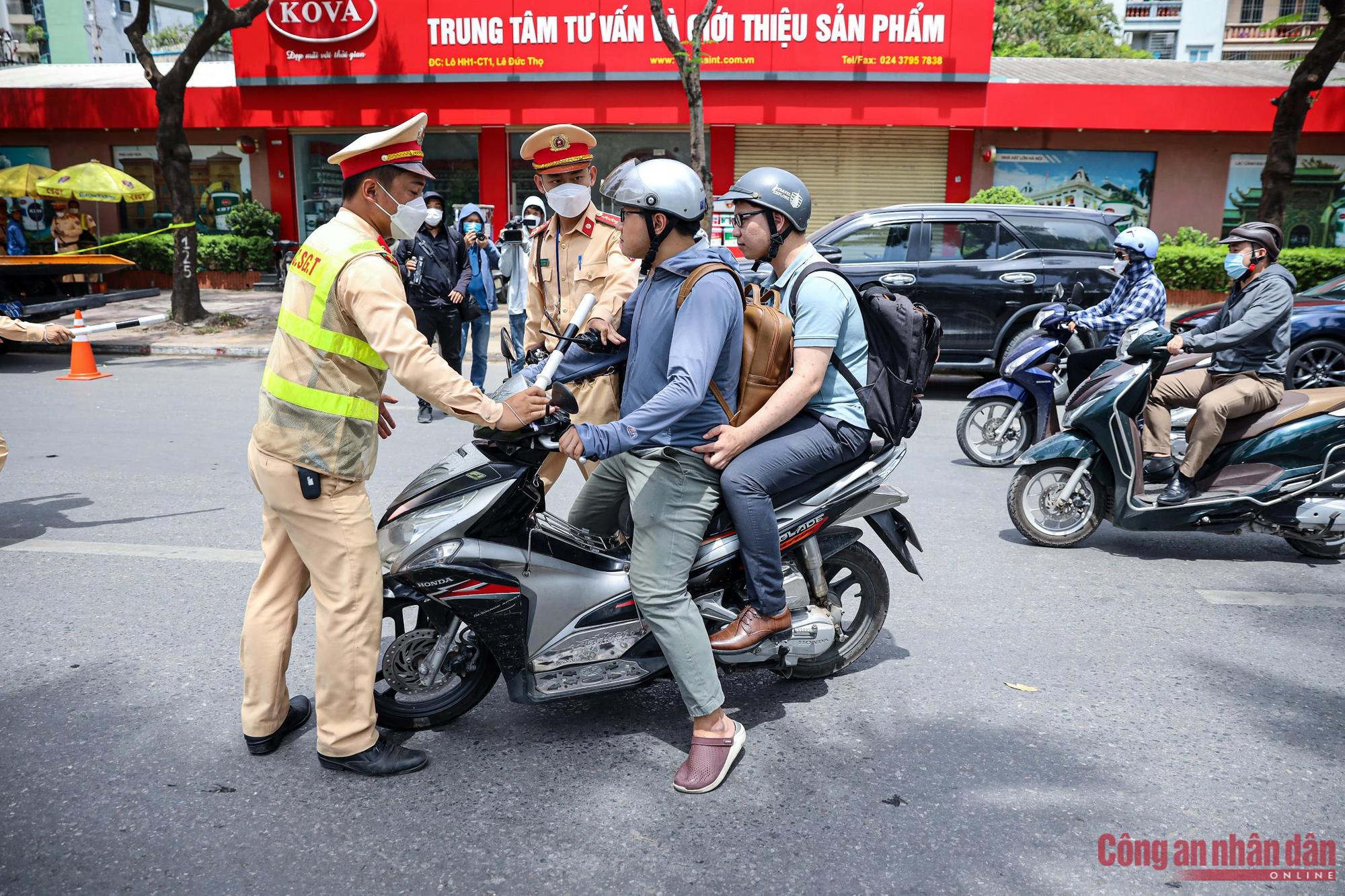 Bị xử phạt, "thần cồn" đổi tại trời nóng nên uống bia giải nhiệt - Ảnh 4. Bị xử phạt, "thần cồn" đổi tại trời nóng nên uống bia giải nhiệt - Ảnh 4.