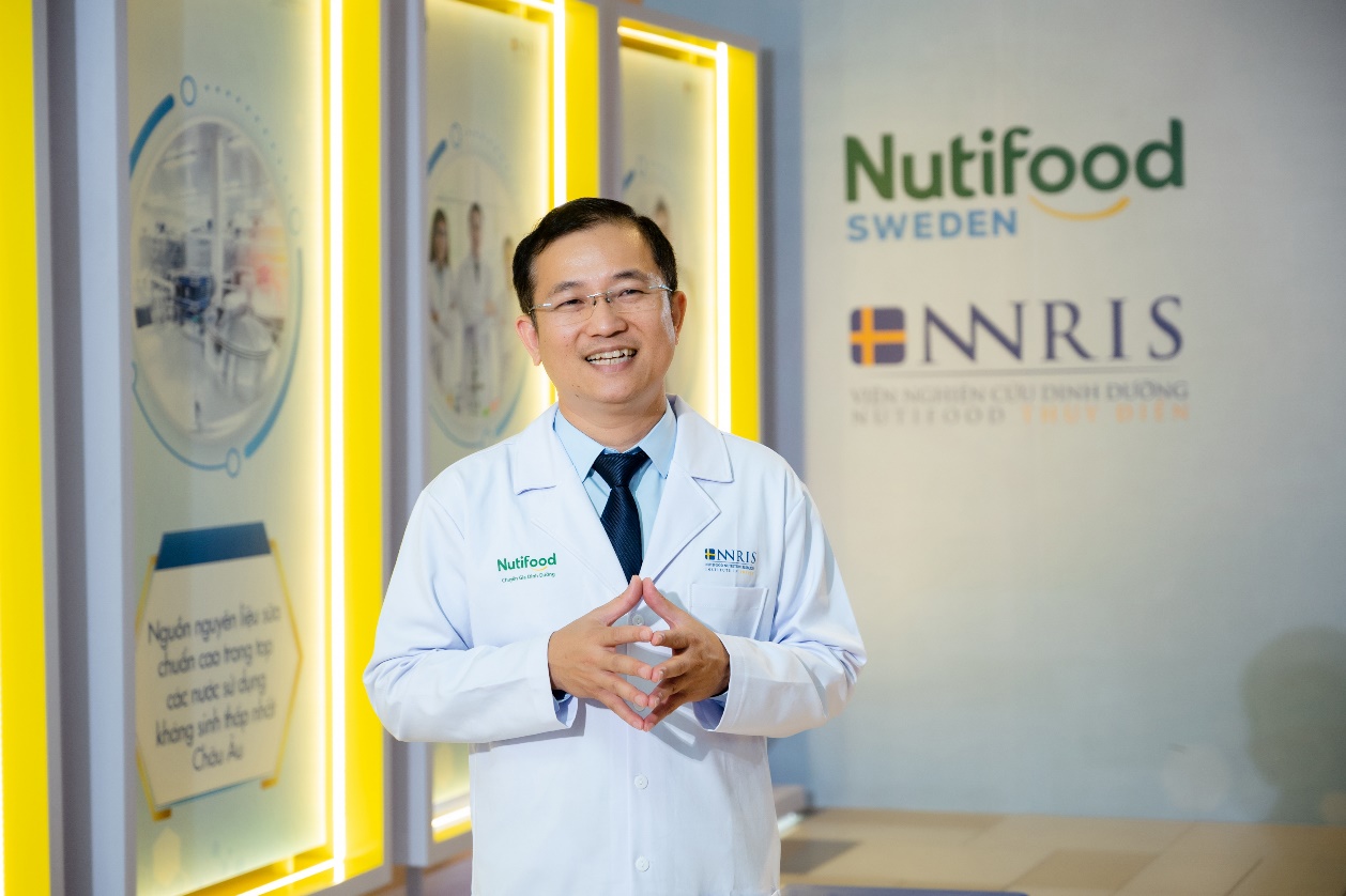 Những thắc mắc được giải đáp sau sự kiện “Viện nghiên cứu dinh dưỡng Nutifood Thụy Điển NNRIS” - Ảnh 2. Những thắc mắc được giải đáp sau sự kiện “Viện nghiên cứu dinh dưỡng Nutifood Thụy Điển NNRIS” - Ảnh 2.