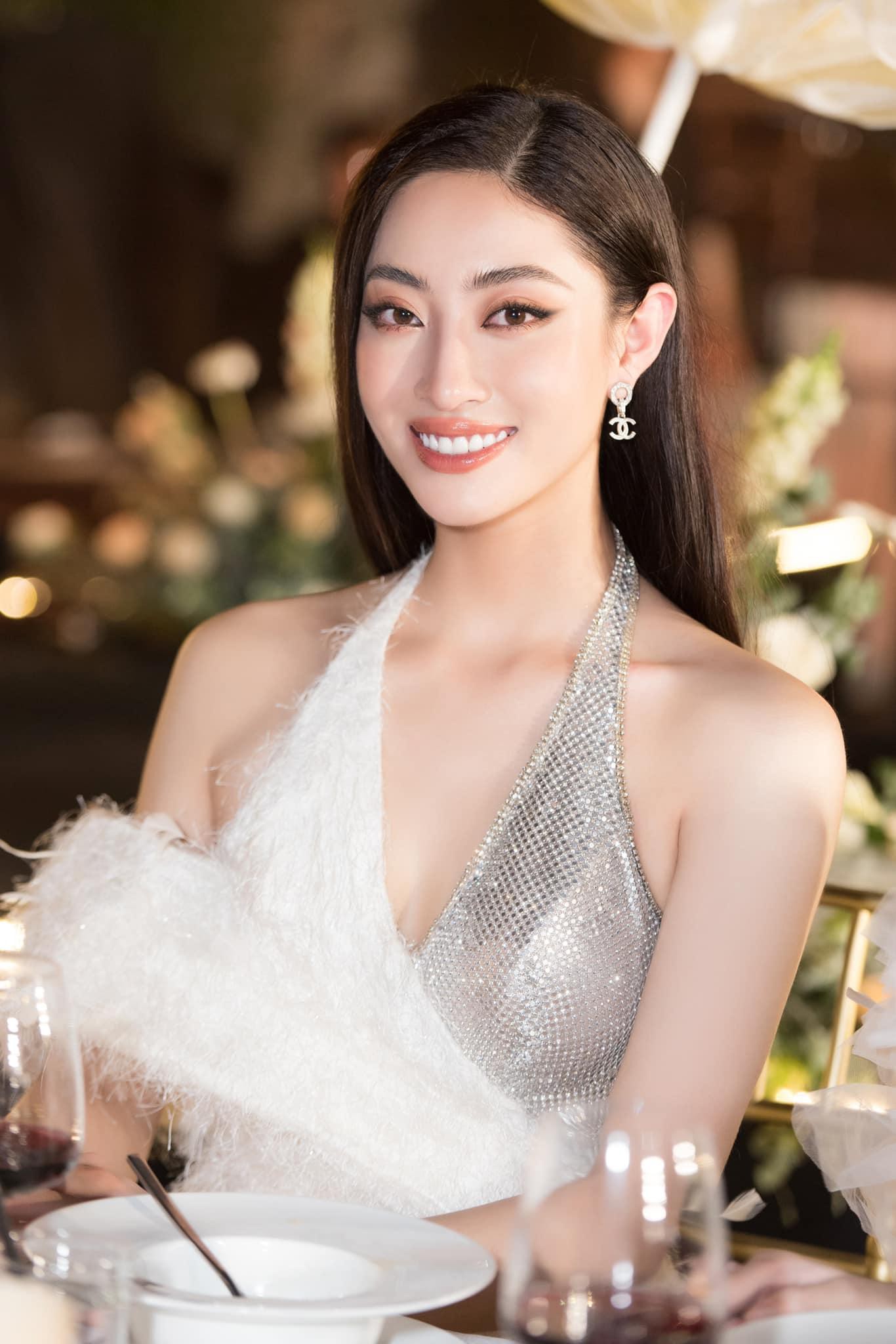 Đụng váy xẻ với Lương Thùy Linh, Nam Em khoe nhan sắc sexy trước thềm chung kết Miss World Vietnam - Ảnh 8.