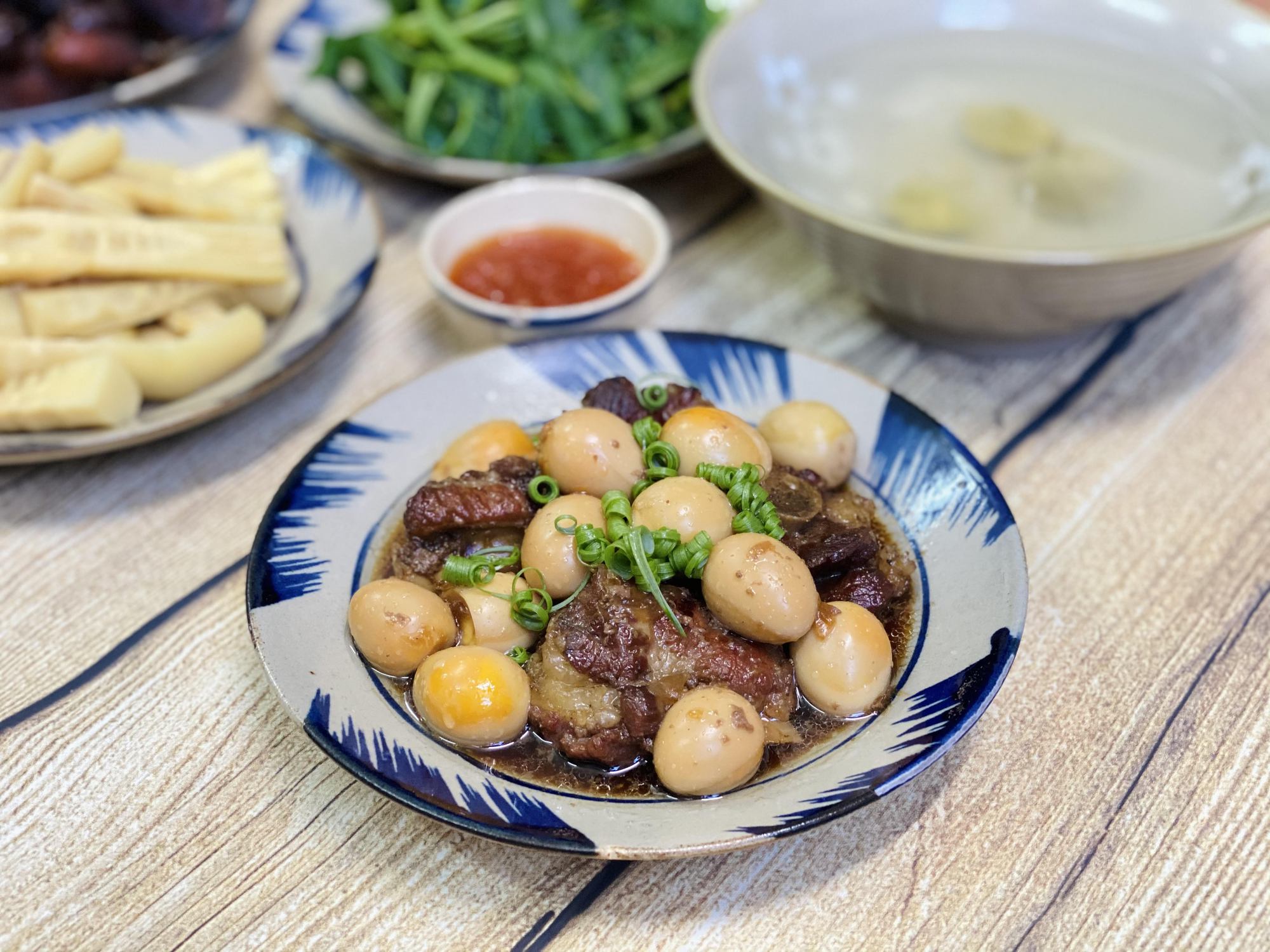 Gợi &yacute; thực đơn cơm tối chuẩn m&ugrave;a h&egrave;, n&oacute;ng mấy vẫn ngon miệng hết bay cả nồi cơm - Ảnh 2.