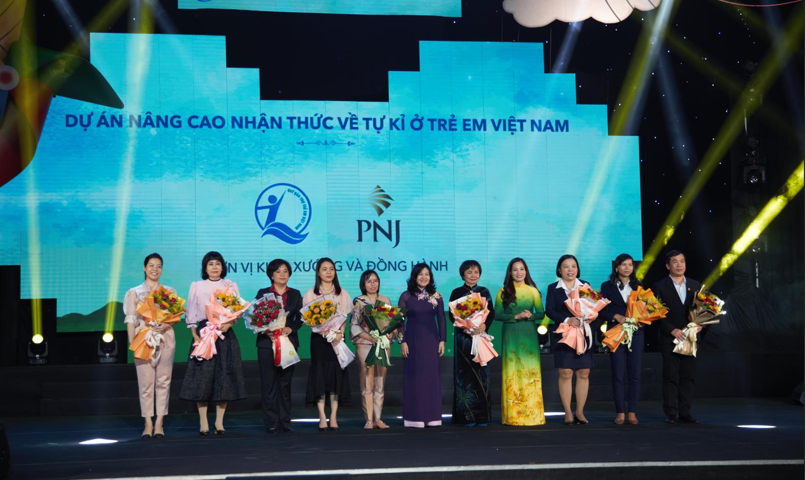 PNJ tổ chức chương trình nghệ thuật gây quỹ giúp trẻ em tự kỉ - Ảnh 4.