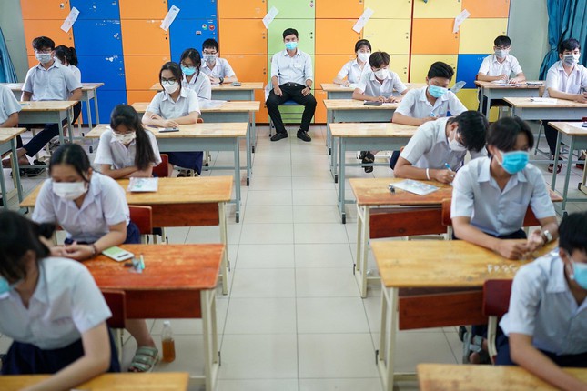 TPHCM: Xuất hiện th&iacute; sinh đạt điểm tuyệt đối 3 m&ocirc;n kỳ thi lớp 10 - Ảnh 1.