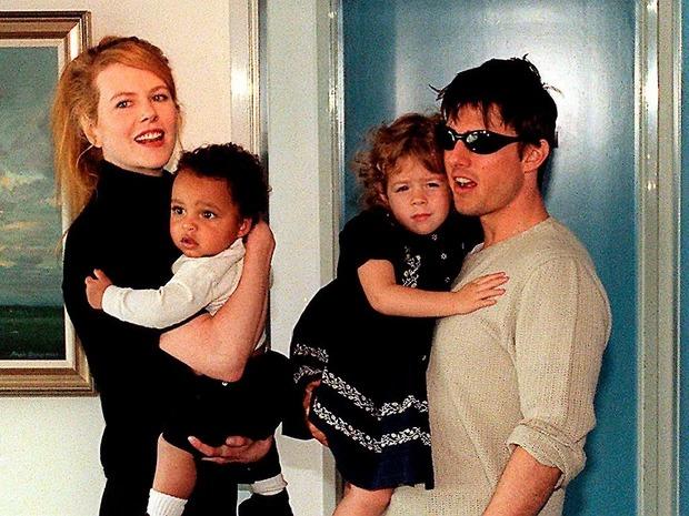 2 con nuôi kín tiếng của Tom Cruise: Được bố thiên vị hơn con ruột Suri Cruise, bị giáo phái kỳ lạ “tẩy não” và cái kết đầy bất ngờ - Ảnh 3.