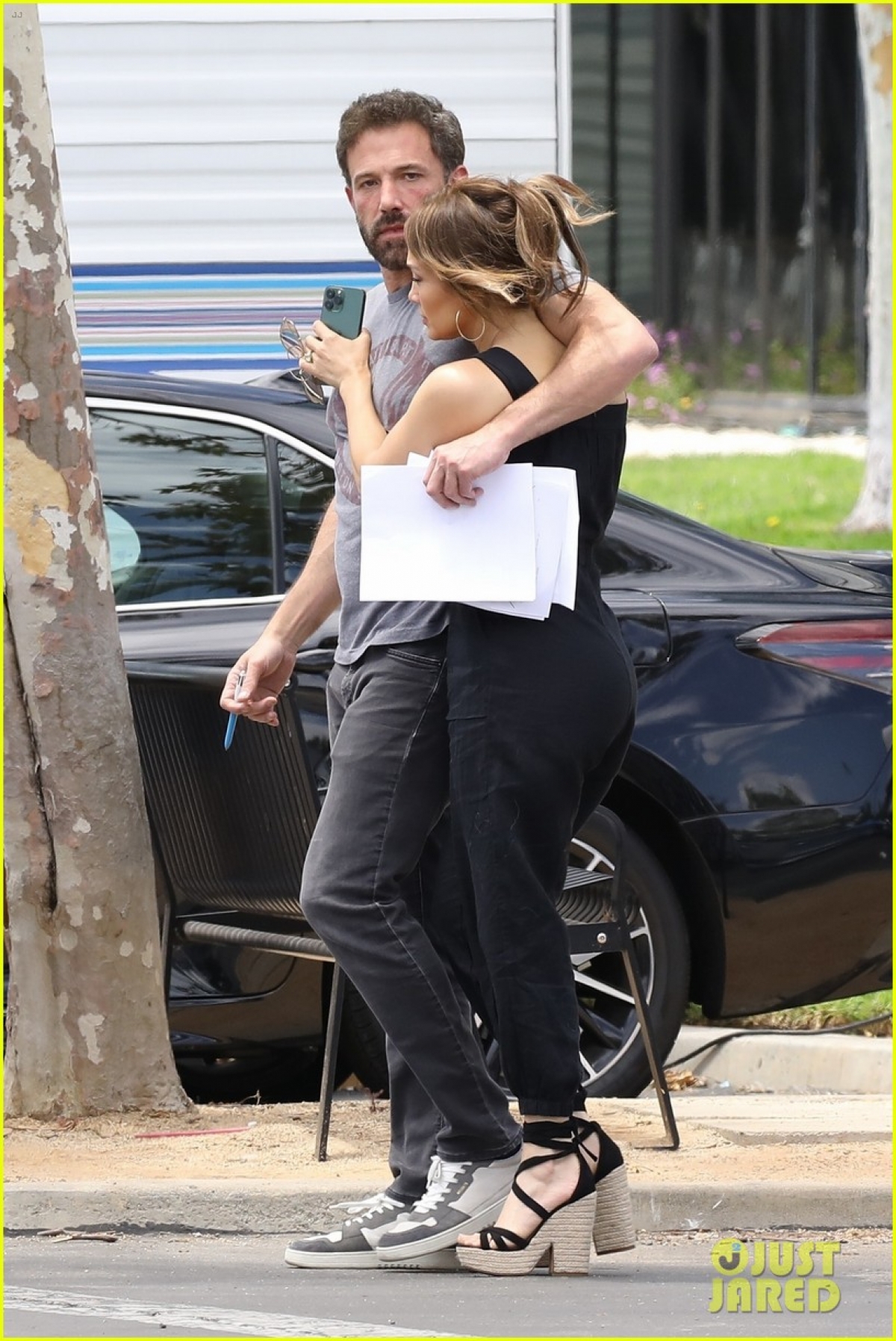 Jennifer Lopez và bạn trai khóa môi ngọt ngào trên phim trường - Ảnh 5.