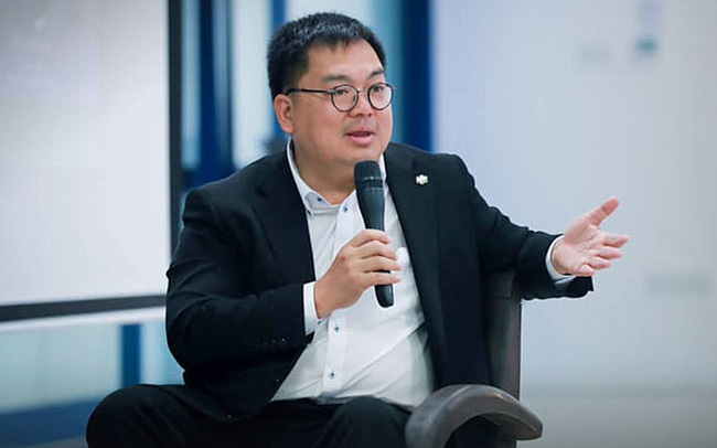 Thẳng thắn dạy con về t&agrave;i ch&iacute;nh từ nhỏ, Chủ tịch FOX Ho&agrave;ng Nam Tiến khẳng định: Điều quan trọng thứ 2 trong cuộc đời l&agrave; kiếm tiền! - Ảnh 1.