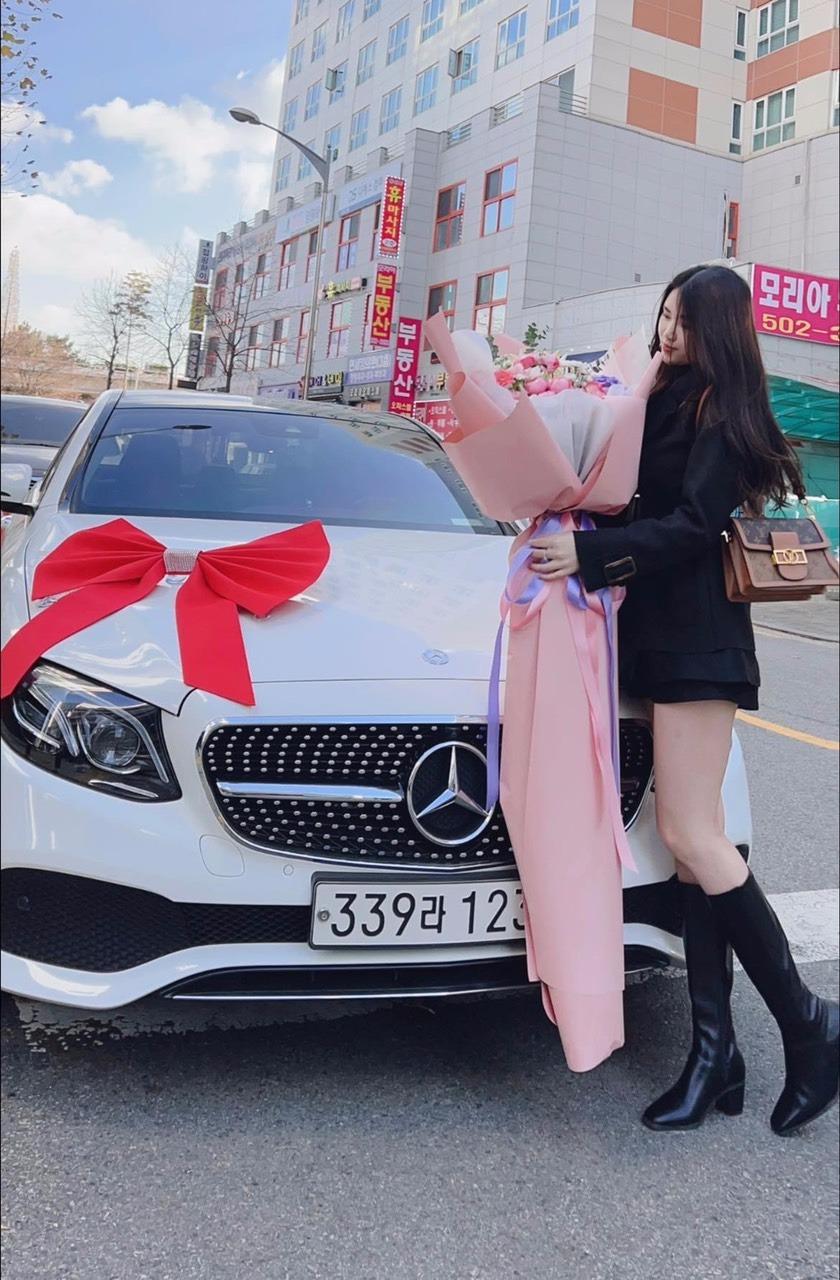 Chàng trai Nghệ An và cơ nghiệp thành công trên đất Hàn: Mua xe hơi tiền tỷ làm quà tặng sinh nhật tròn 20 tuổi cho vợ! - Ảnh 5.